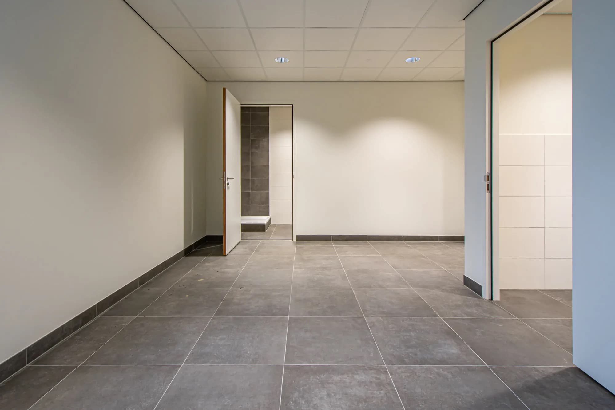 Mosa keramische tegels gelegd door Keistad Tegelwerken